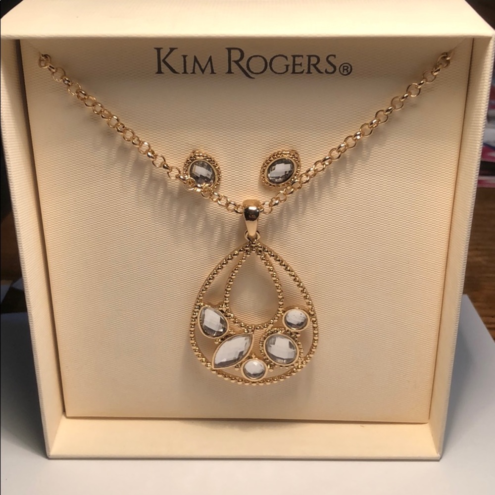 A beautiful Kim Rogers Necklace set